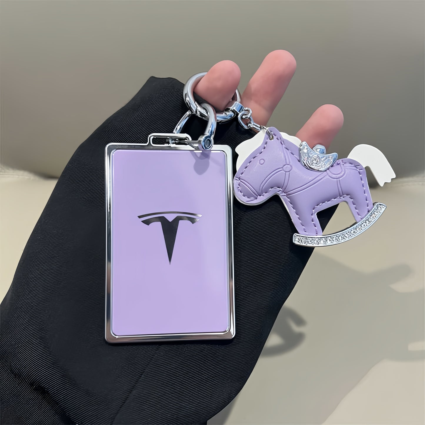 Crystal Horse Charm Tesla Key Card Holder – Stylish Protective Case with Keychain for Tesla Owners